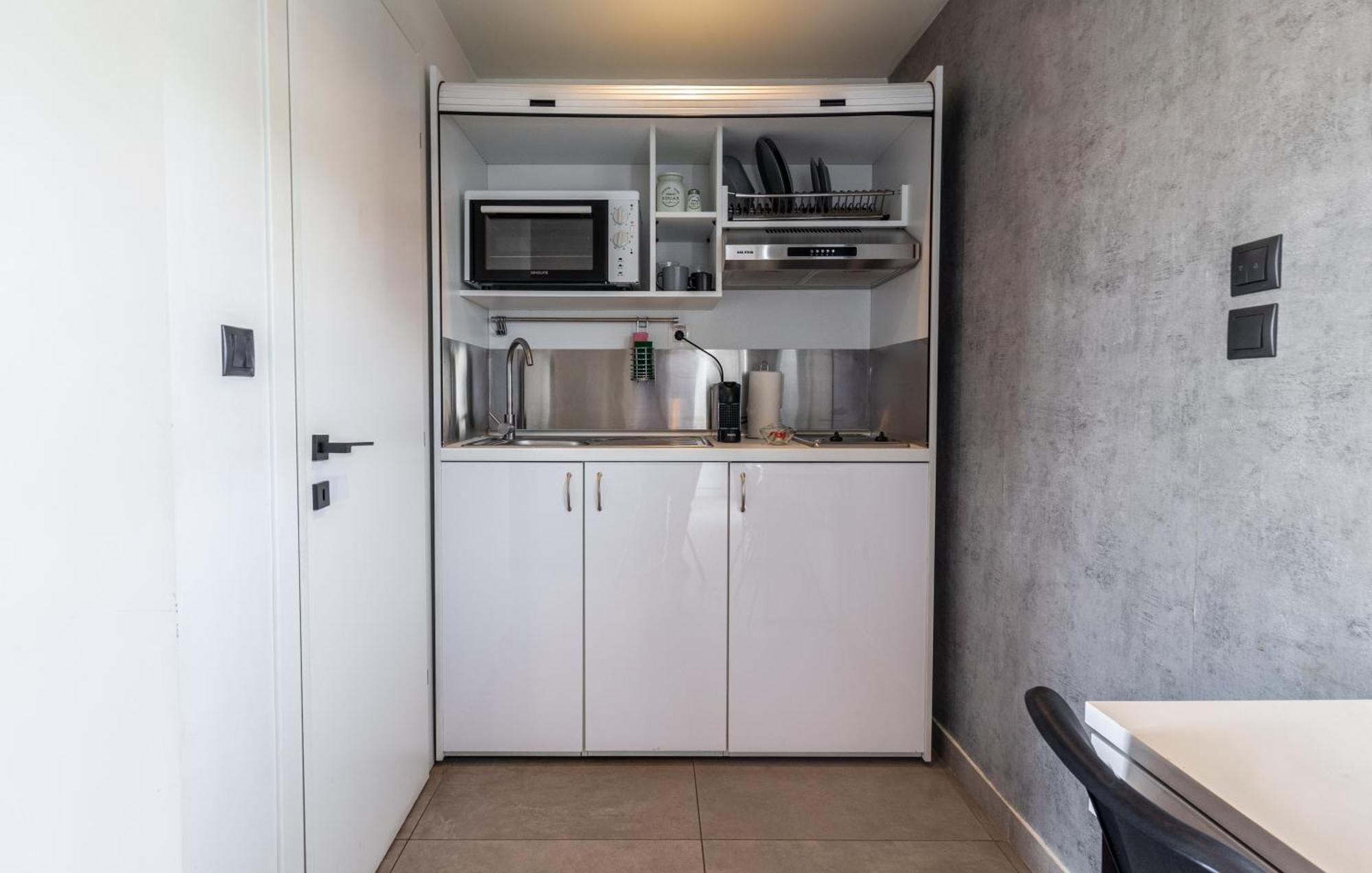 Raise Thessaloniki Avocado Suites ภายนอก รูปภาพ