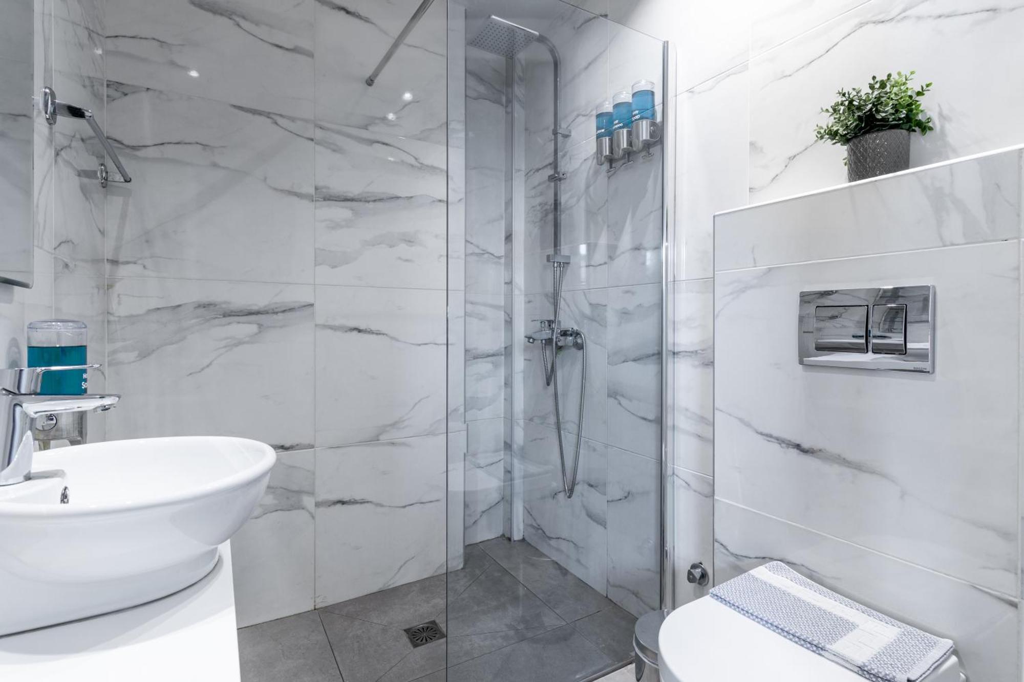 Raise Thessaloniki Avocado Suites ภายนอก รูปภาพ